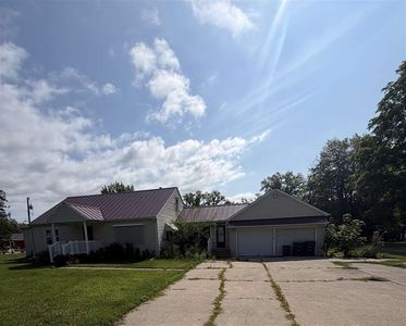 206 Flatiron Dr