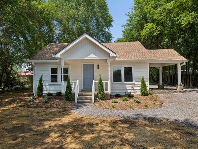 3701 Travis Ct