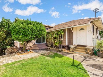 Property at 3032 Harding Ave, Honolulu, HI