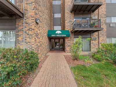 8901 N Western Ave #A-104