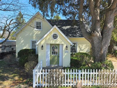 323 Franklin St