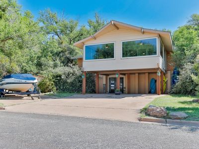22 Foothill Dr