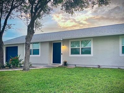 2590 SW Hinchman Street