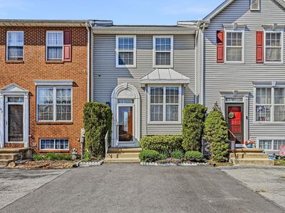 104 Balmoral Way