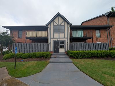 6851 Roswell Rd Unit B3