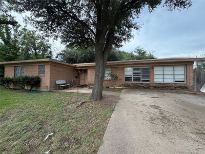 Property at 120 E Dawn Dr, Robinson, TX
