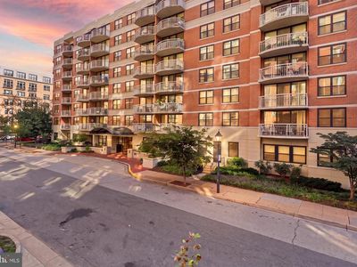 1200 Braddock Pl APT 206