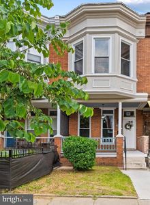 2769 W North Ave