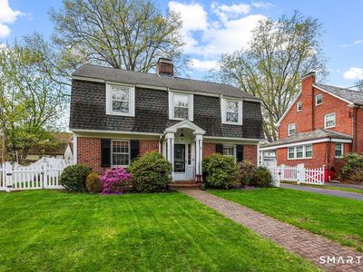 17 Brookline Drive