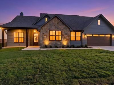 Property at 16421 Clearview Dr, Lindale, TX