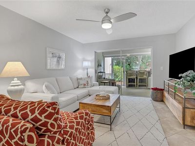 3960 Leeward Passage CT #104