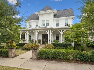 800 Stonewater Blvd
