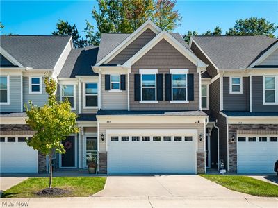 889 Serviceberry Ct
