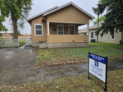 109 E 5th St