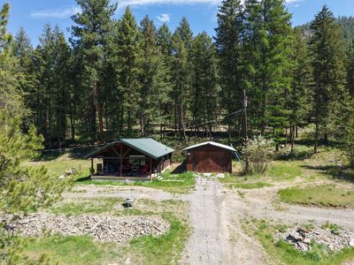 587 Cochran Ln