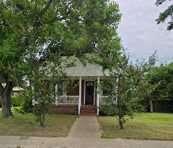 526 S 9th St
