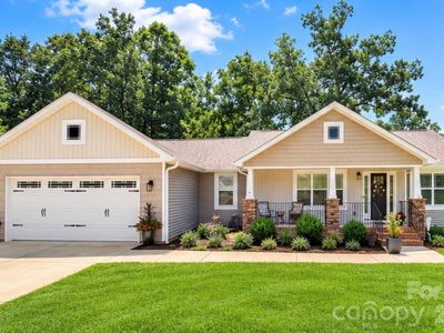 4084 Lydia Suzanne Pl