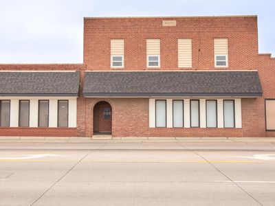 417 & 419 W B St