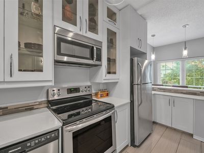 8555 Fair Oaks Xing APT 703