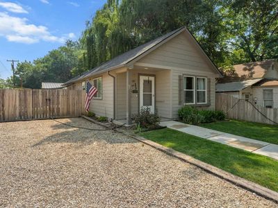 Property at 13 S Hawthorne Ave, Middleton, ID
