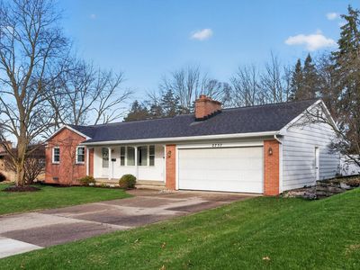 2757 Leelanau Dr NE
