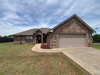 1215 Hershel Dr