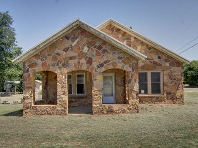 Property at 306 Cedar St, Palo Pinto, TX
