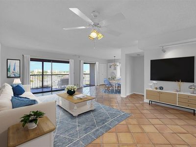 7370 S Oriole Boulevard #607