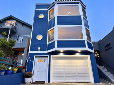 230 Curtis St