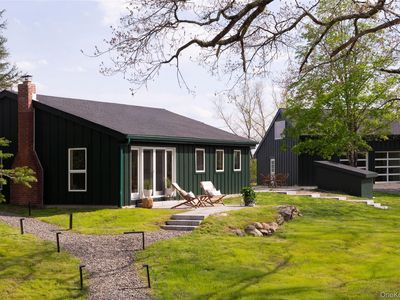 45 Charles Hommel Road