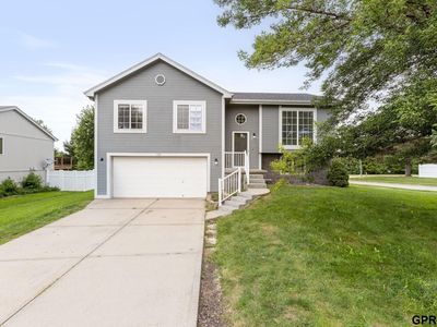 724 Clearwater Dr