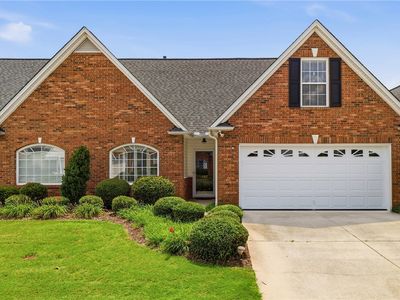 102 High Crest Ct