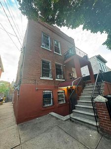 1321 Leland Ave