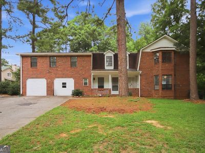 2498 Robin Hood Dr
