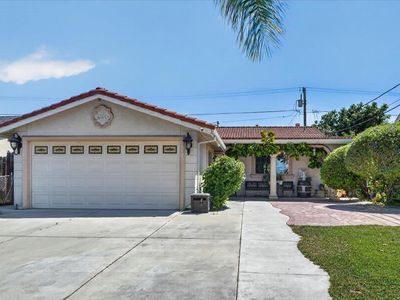 990 Sinbad Ave
