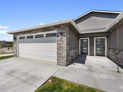 1430 W Lark Ct