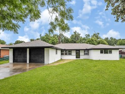 320 Burnett Dr