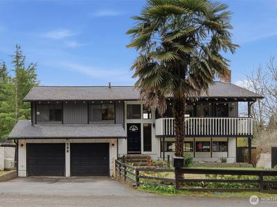 729 NE Pinecrest Drive