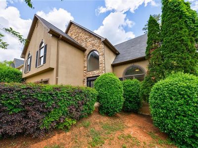 1523 Fallen Leaf Dr SW