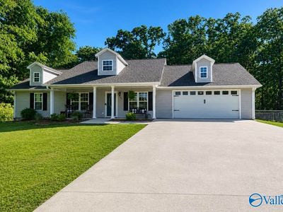 382 Solitude Ave