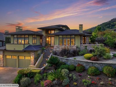 5905 Sunhawk Drive