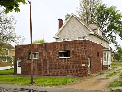 Property at 229 5th St, Elyria, OH