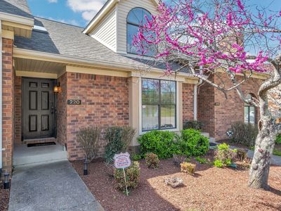 220 Glenstone Cir
