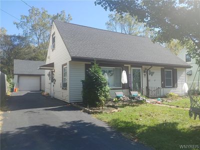 Property at 4233 Crescent Dr, Niagara Falls, NY