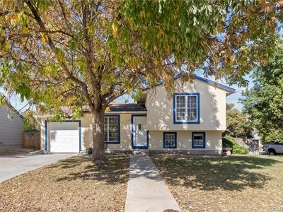 8727 W Duquesne Drive