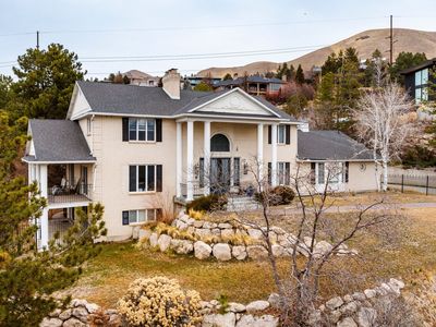 325 N Federal Heights Cir