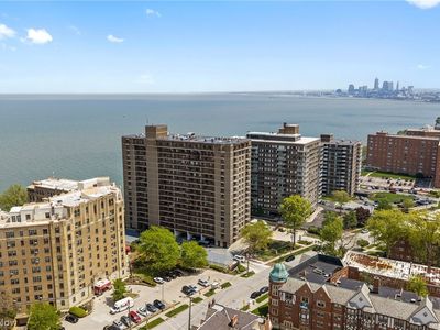 12500 Edgewater Dr APT 402