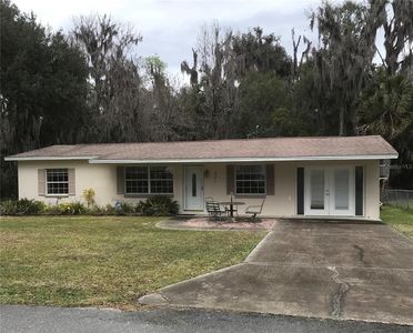 231 NW Magnolia Cir