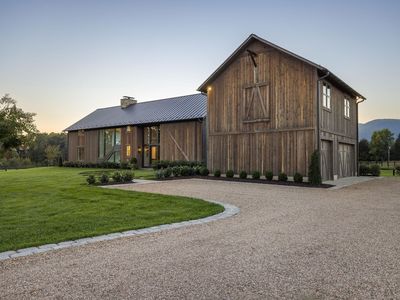 320 Barn House Ln