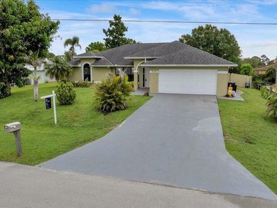 838 SW SAIL Terrace